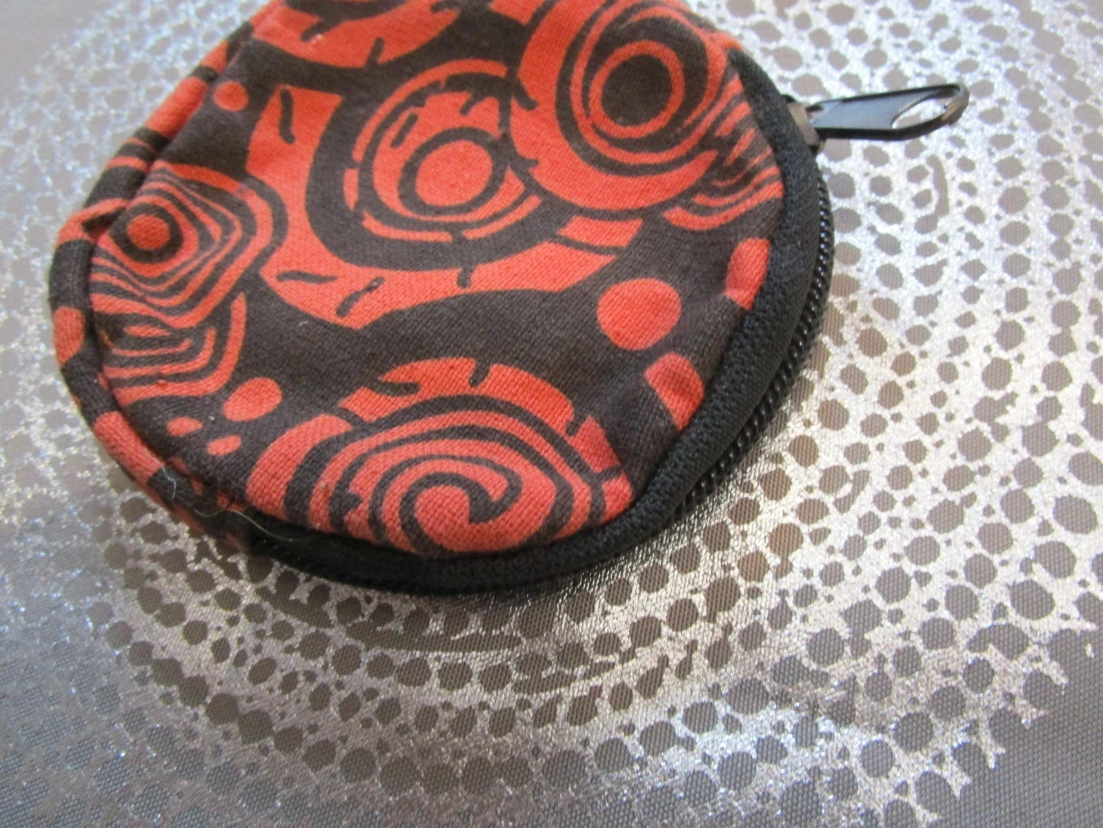 Porte-monnaie rond en tissu 100 % coton Style ethnique Fermeture zippée – Rouge Rouille Ø 10 cm P017 – photo 2